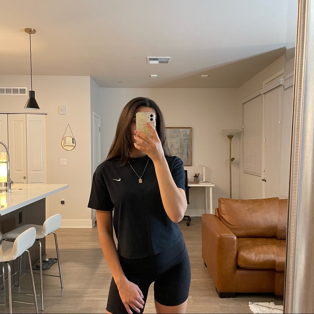 Nike Sportswear Essential Crop Top